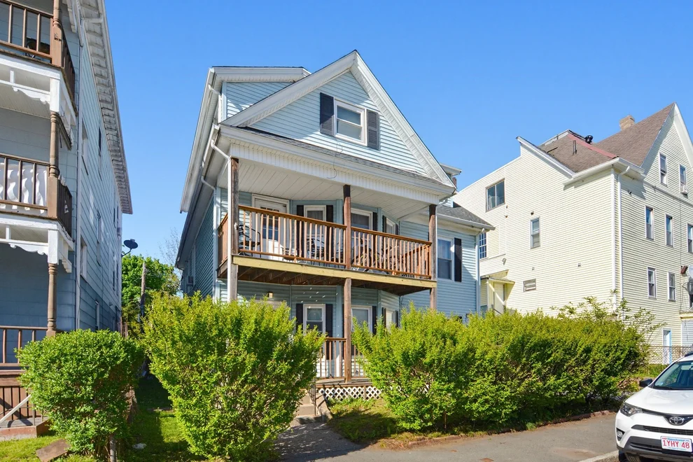 Unit for sale at 38 Oberlin St, Worcester, MA 01610