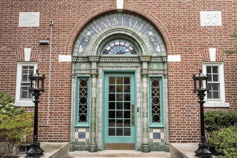 Unit for sale at 1572 Massachusetts Ave, Cambridge, MA 02138