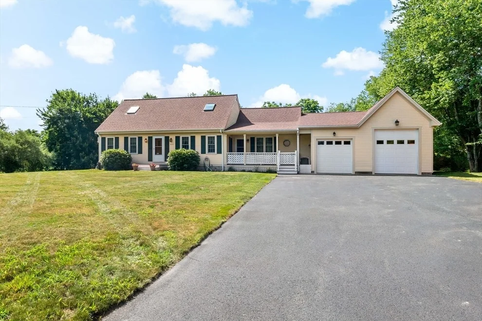 Unit for sale at 842 Wood Street, Swansea, MA 02777