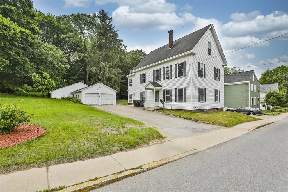 Unit for sale at 15 Oak St, Amesbury, MA 01913