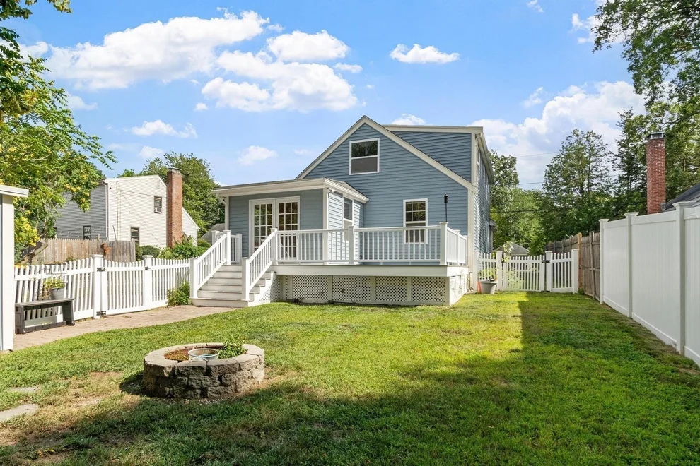 Unit for sale at 11 Magnolia St, Framingham, MA 01701