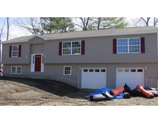 Unit for sale at 4 Colonial Rd, Webster, MA 01570