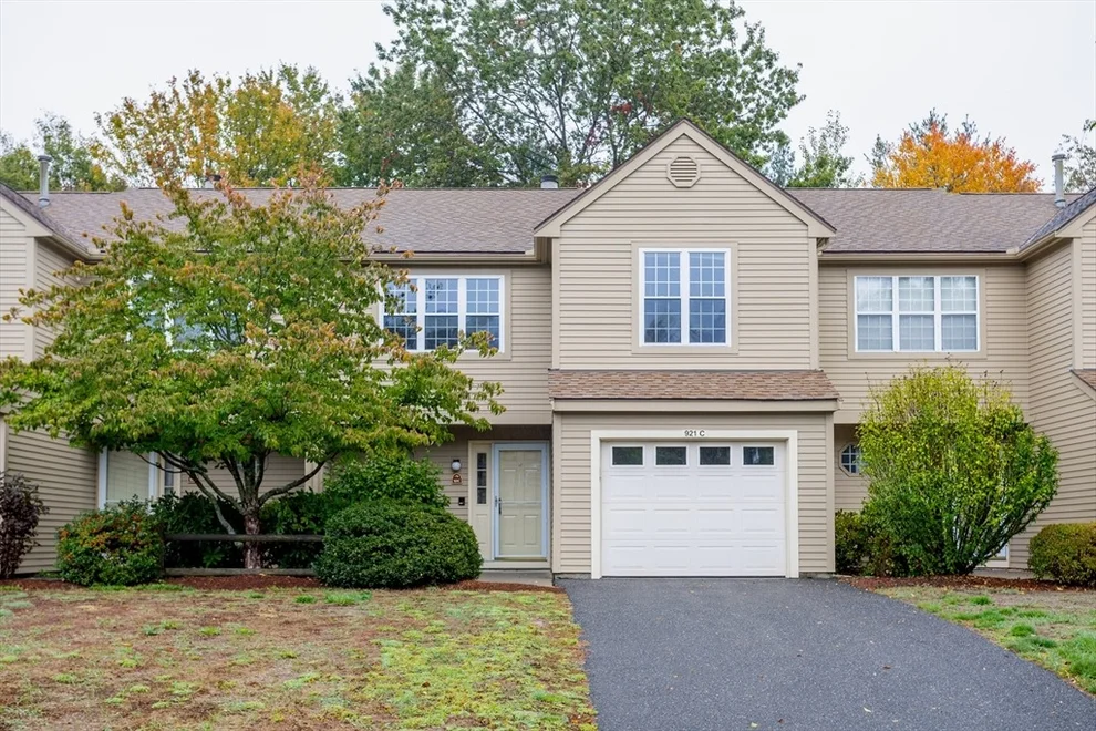 Unit for sale at 921 Ridgefield Cir, Clinton, MA 01510