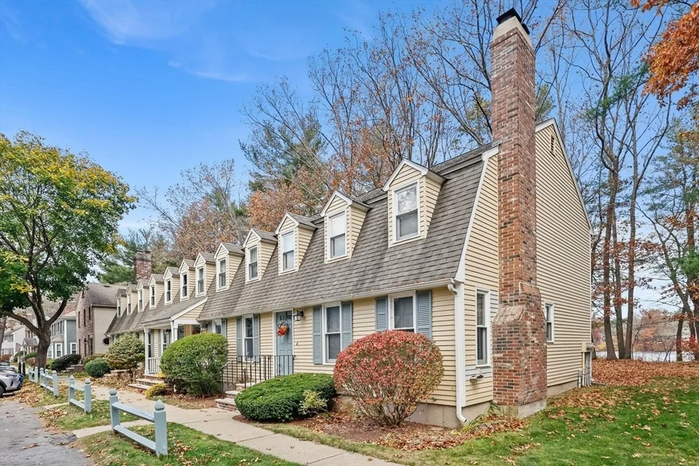 Unit for sale at 272 Wellman Avenue, Chelmsford, MA 01863