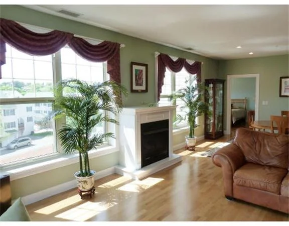 Unit for sale at 248 Albion St, Wakefield, MA 01880
