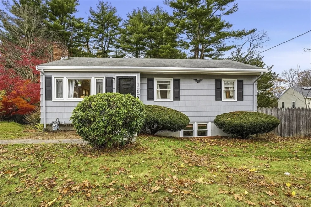 Unit for sale at 108 N Main St, Bellingham, MA 02019