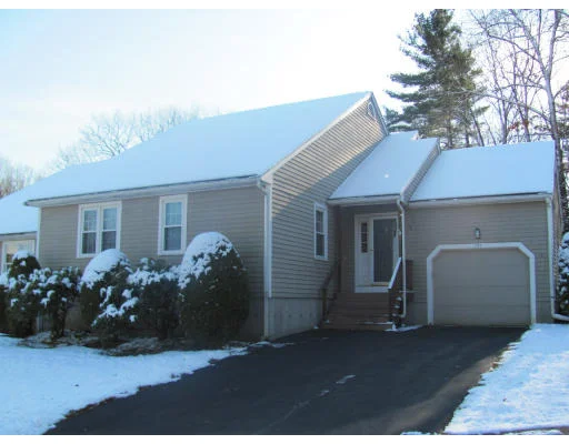 Unit for sale at 191 Laurelwood Dr, Hopedale, MA 01747