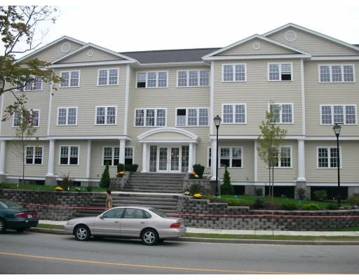 Unit for sale at 974 Main Street, Wakefield, MA 01880
