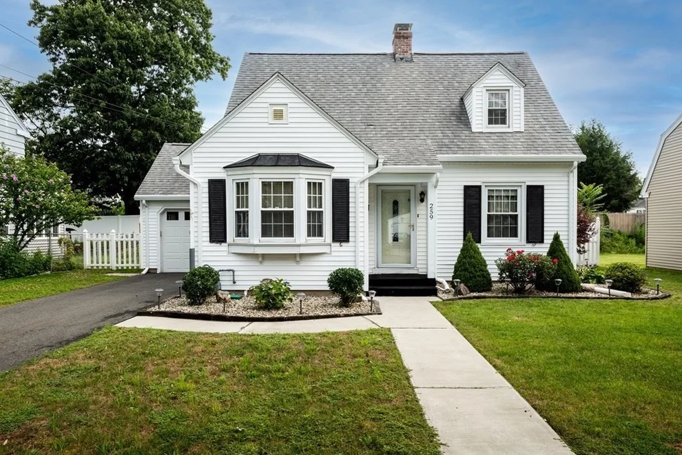 Unit for sale at 259 Gillette Ave, Springfield, MA 01118
