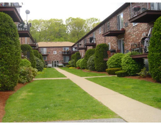 Unit for sale at 27 Westgate Rd, Boston, MA 02459