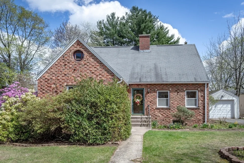 Unit for sale at 16 Queen St, Holyoke, MA 01040