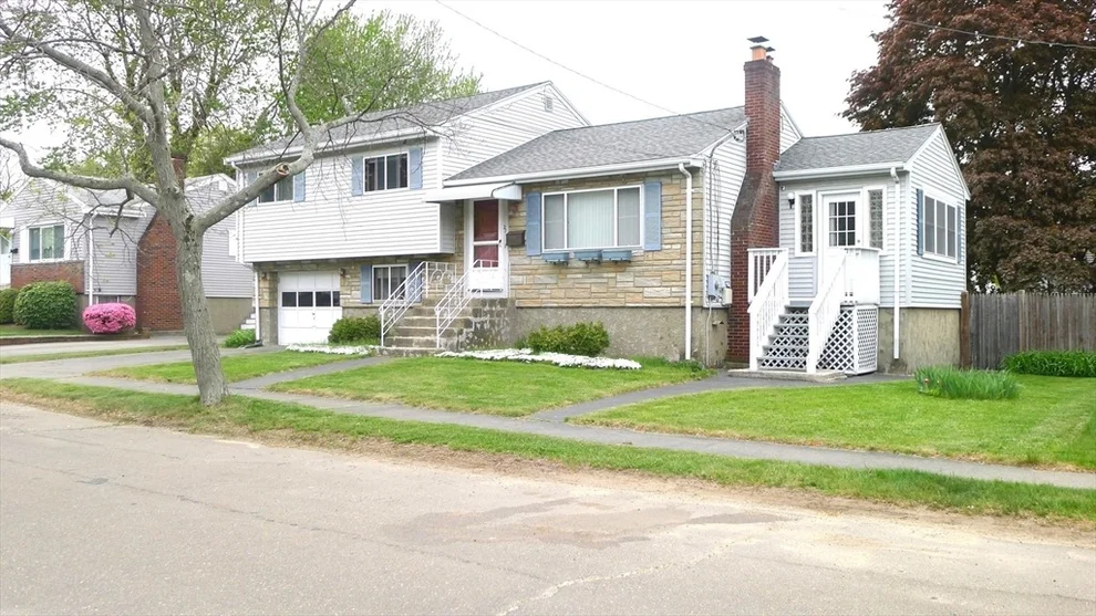 Unit for sale at 23 Batchelder Ave, Peabody, MA 01960