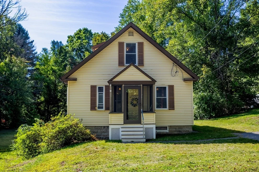Unit for sale at 29 West St, Lunenburg, MA 01462