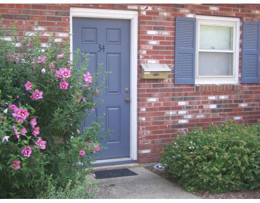 Unit for sale at 8 Crestview Drive, Spencer, MA 01562