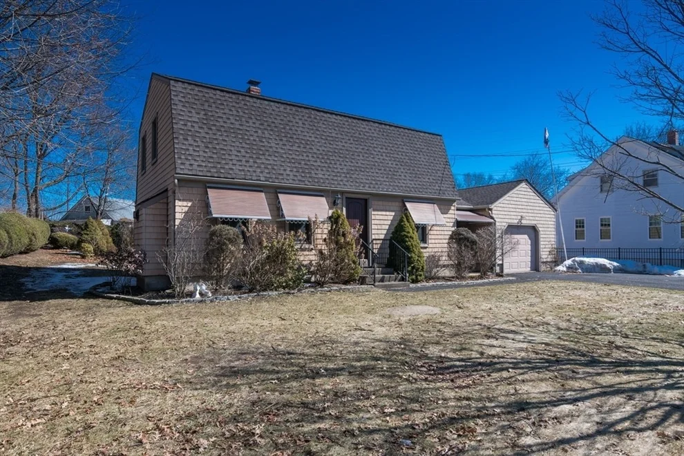 Unit for sale at 105 Montgomery St, Westfield, MA 01085