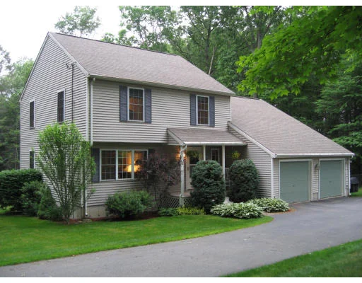Unit for sale at 12 Newton Drive, Sutton, MA 01590