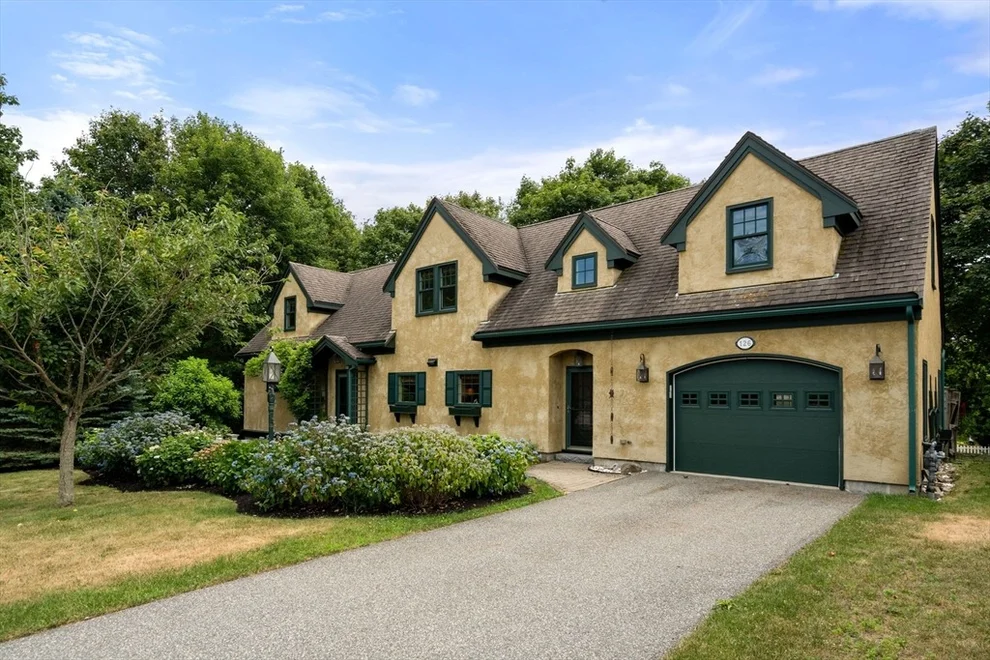 Unit for sale at 126R Mount Pleasant Avenue, Gloucester, MA 01930