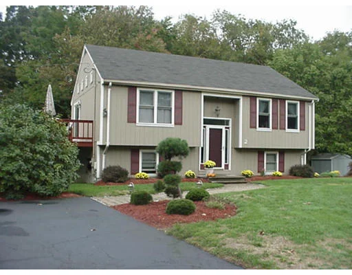 Unit for sale at 2 Icarus Lane, Attleboro, MA 02703