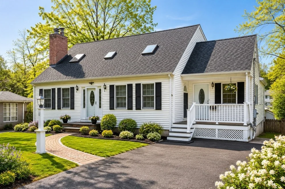 Unit for sale at 11 Stonewood Ln, Braintree, MA 02184