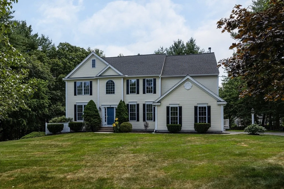 Unit for sale at 52 Glen Road, Hopkinton, MA 01748