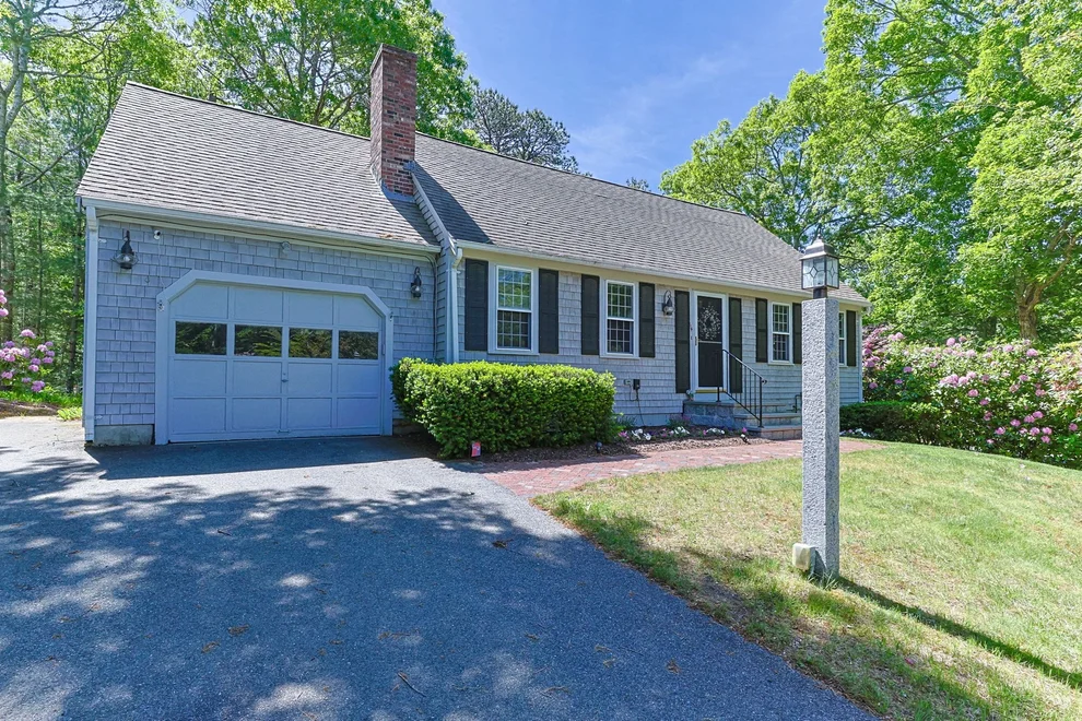 Unit for sale at 114 King Arthur Dr, Barnstable, MA 02601