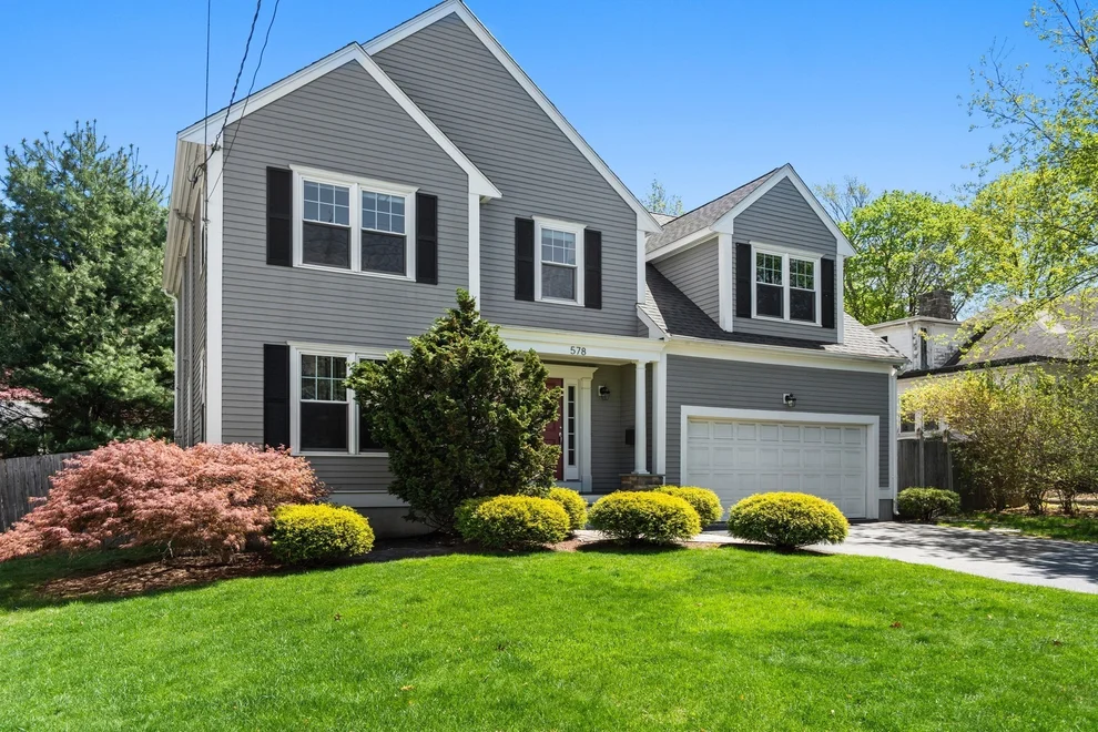 Unit for sale at 578 Randolph Ave, Milton, MA 02186