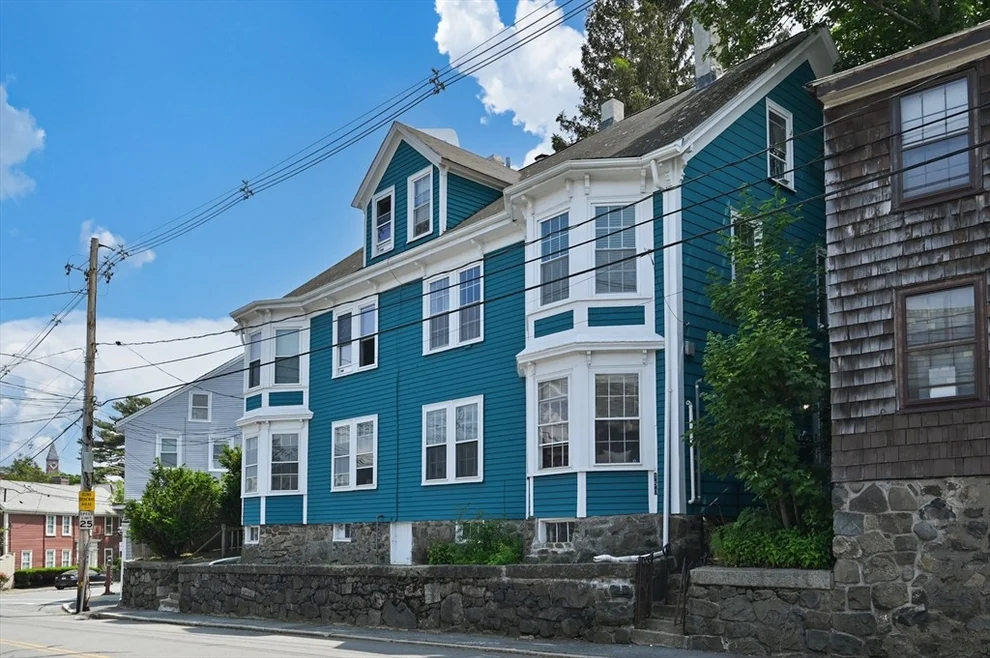 Unit for sale at 148-150 Pleasant St, Marblehead, MA 01945