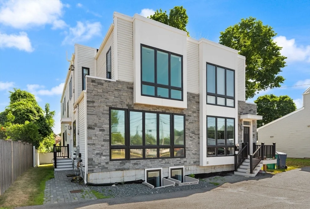 Unit for sale at 91 Crafts St, Newton, MA 02458