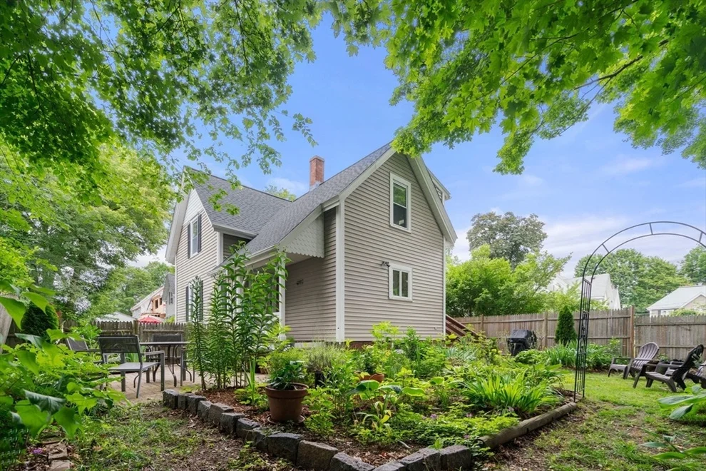 Unit for sale at 6 Concord Place, Natick, MA 01760