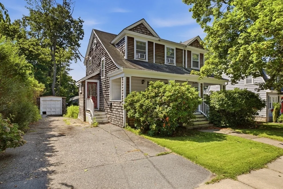 Unit for sale at 283 Montgomery St, Fall River, MA 02720