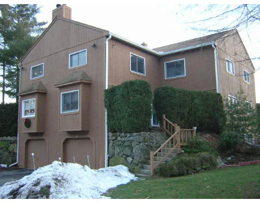 Unit for sale at 4 Loyalists Dr, Uxbridge, MA 01569