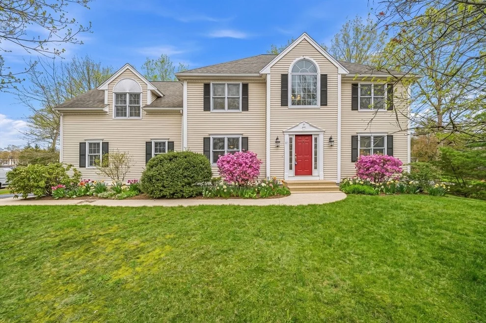 Unit for sale at 11 Little Tree Rd, Medway, MA 02053