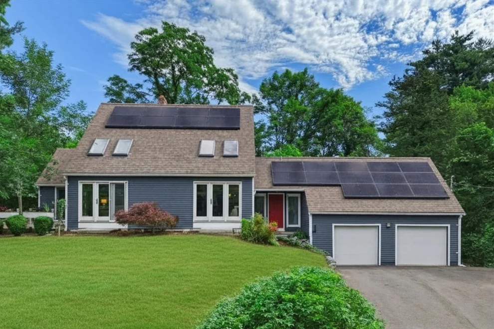Unit for sale at 36 Stewart St, West Newbury, MA 01985