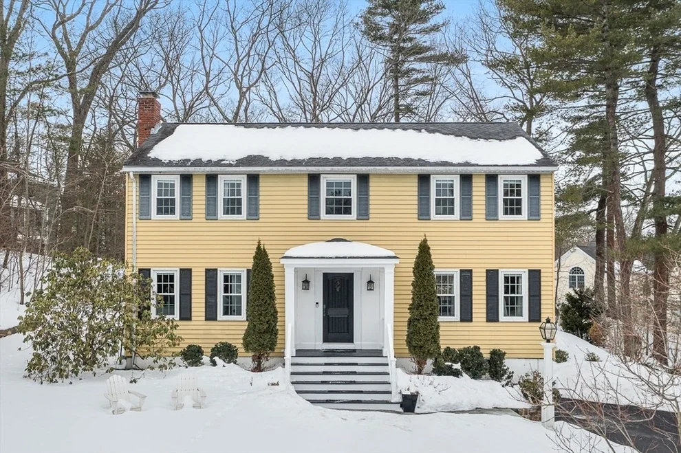 Unit for sale at 40 Pinewood Rd, Wellesley, MA 02482
