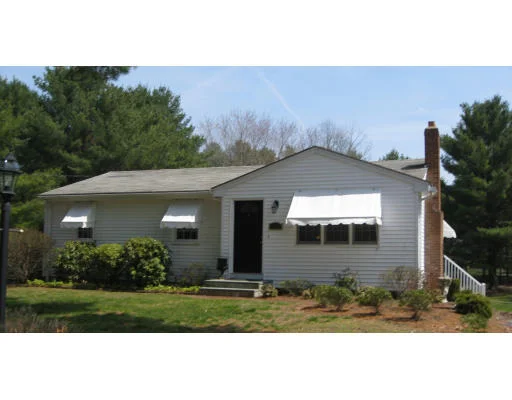 Unit for sale at 265 Silver St, Hanover, MA 02339