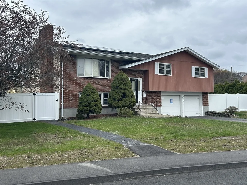 Unit for sale at 1 Eisenhower Dr, Randolph, MA 02368
