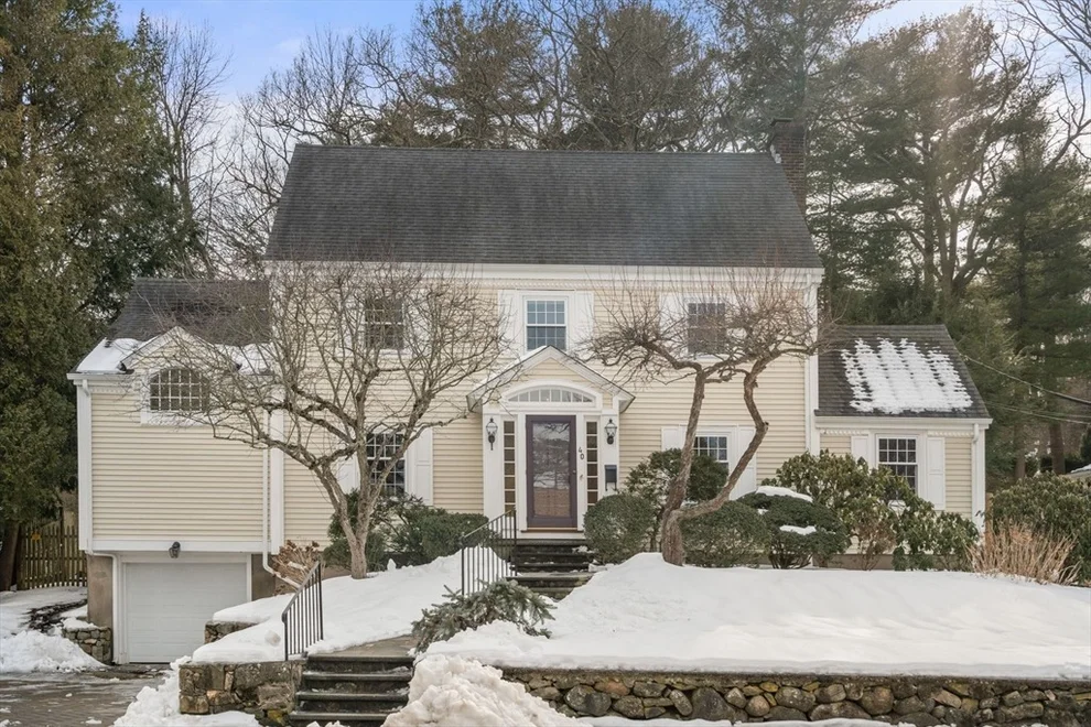 Unit for sale at 40 Bound Brook Rd, Newton, MA 02461