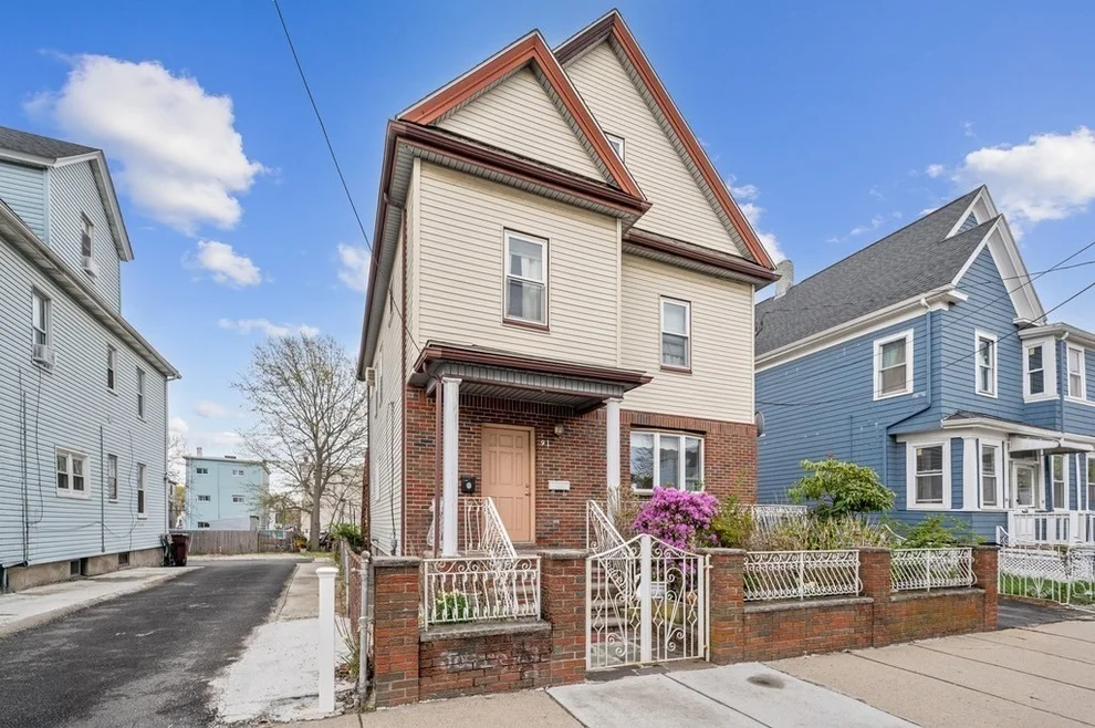 Unit for sale at 91 Francis Street, Everett, MA 02149