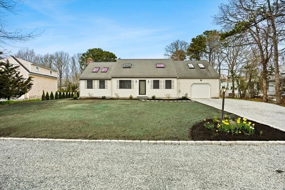 Unit for sale at 67 Whippoorwill Cir, Mashpee, MA 02649