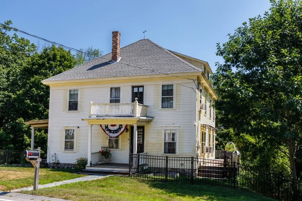 Unit for sale at 8 High Street, Ashburnham, MA 01430