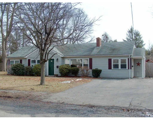 Unit for sale at 10 Wentworth Road, Natick, MA 01760