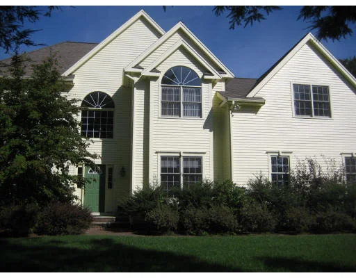 Unit for sale at 2 Stillmeadow Way, Framingham, MA 01702