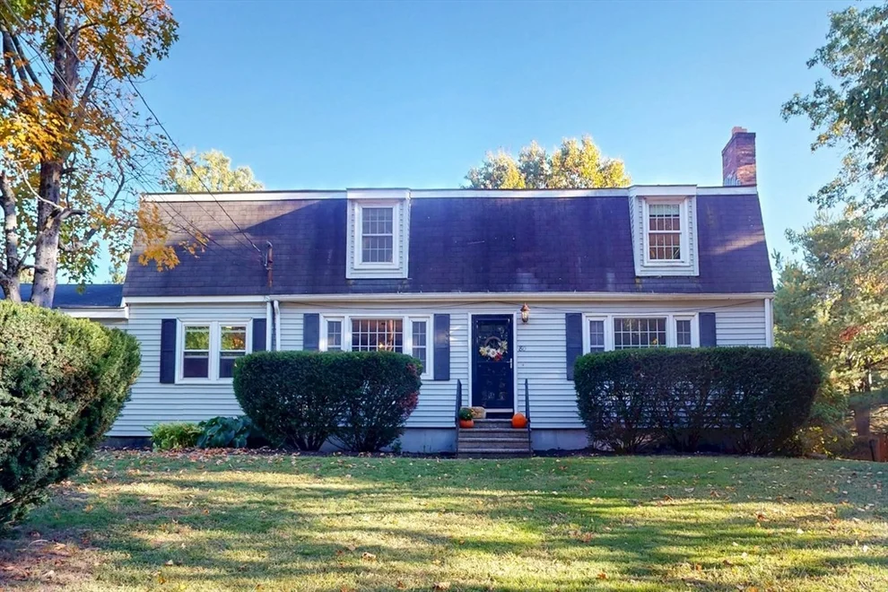 Unit for sale at 80 West St, Medfield, MA 02052