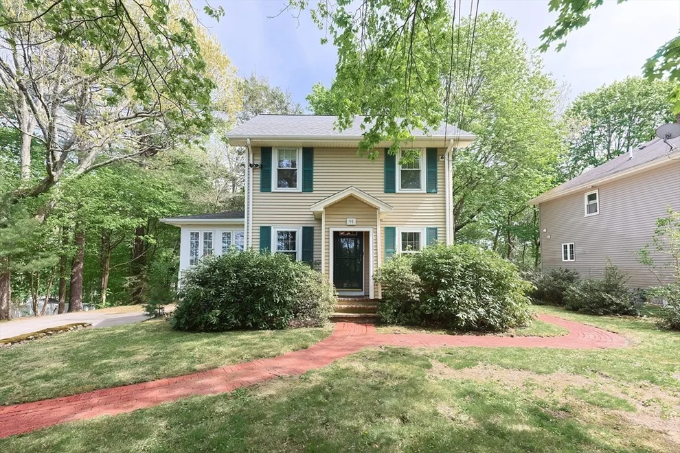 Unit for sale at 90 Allen St, Walpole, MA 02081