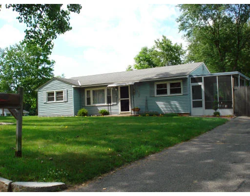 Unit for sale at 526 Gifford Street, Springfield, MA 01118
