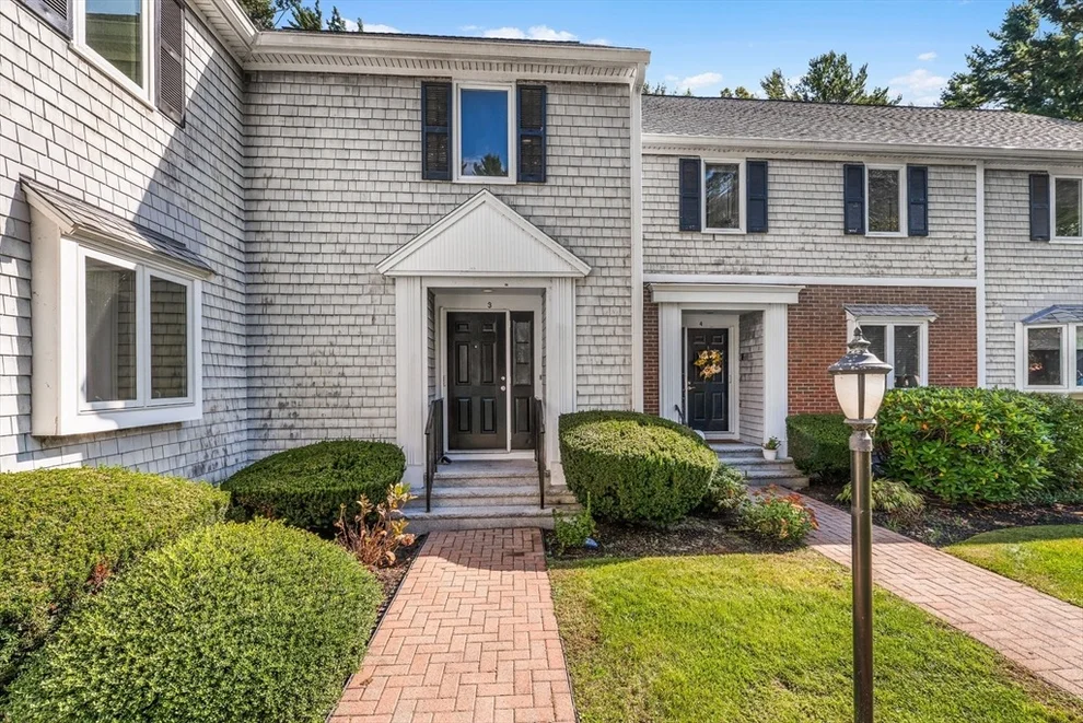 Unit for sale at 225 Lincoln St, Duxbury, MA 02332