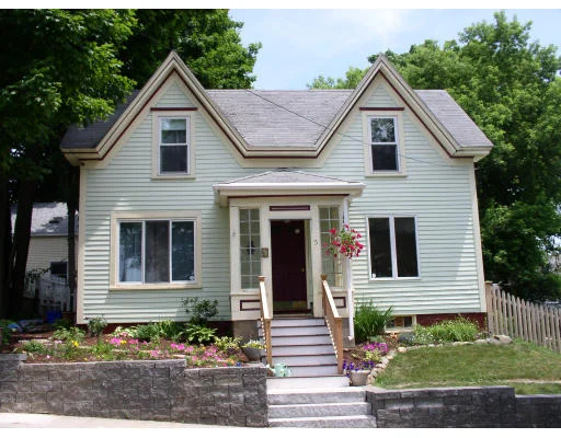 Unit for sale at 5 Tremont Ave, Amesbury, MA 01913