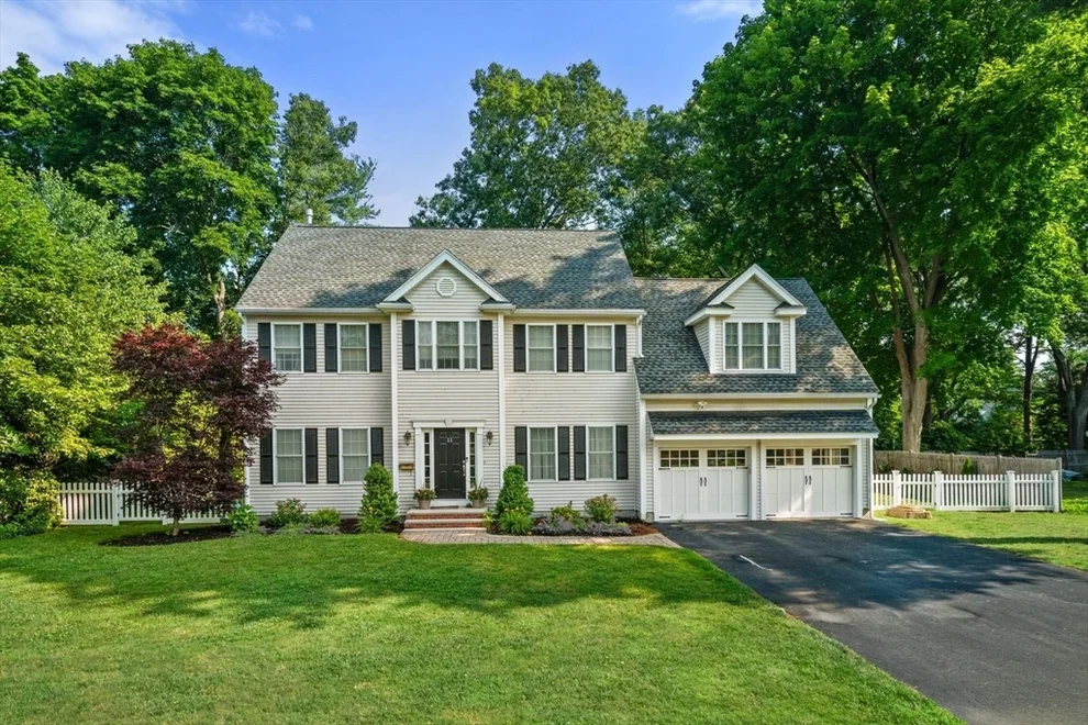 Unit for sale at 11 Shadow Ln, Wellesley, MA 02482