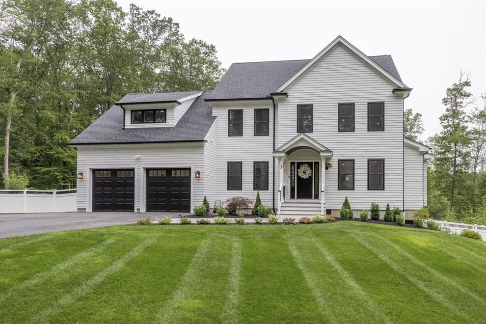Unit for sale at 2 Ledgestone Rd, Douglas, MA 01516
