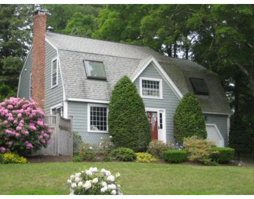 Unit for sale at 5 Crescent Street, Wellesley, MA 02481